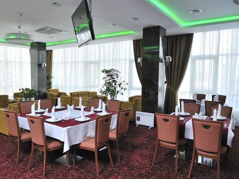 Inn Ozz Astana Esterno foto